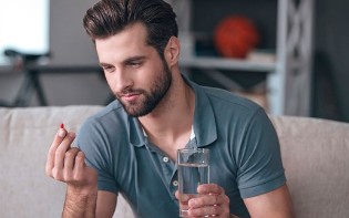 Medikamentöse Behandlung vun der Prostatitis